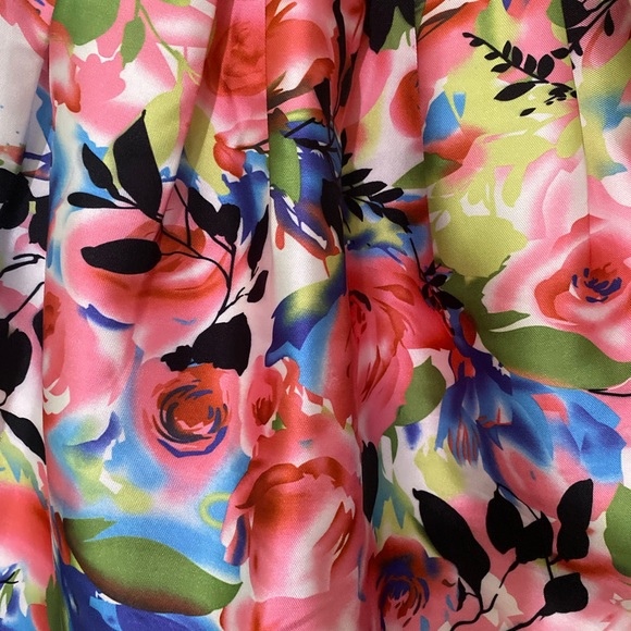 Floral flow skirt - Picture 3 of 3